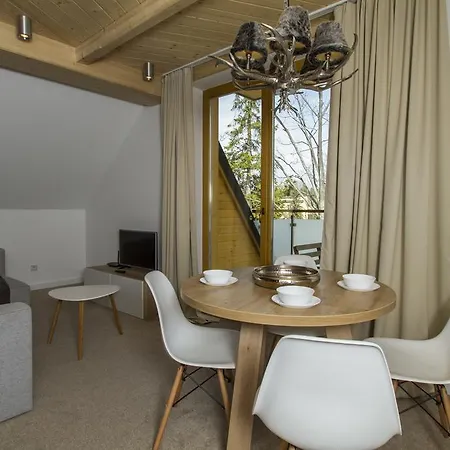 Udanypobyt Dranica Apartamento *